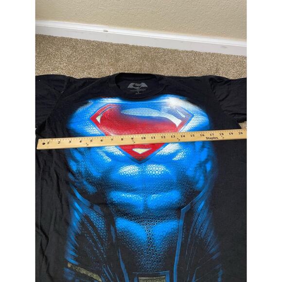 Superman T-shirt black graphic print SZ M 6 pack ab's - Picture 6 of 7